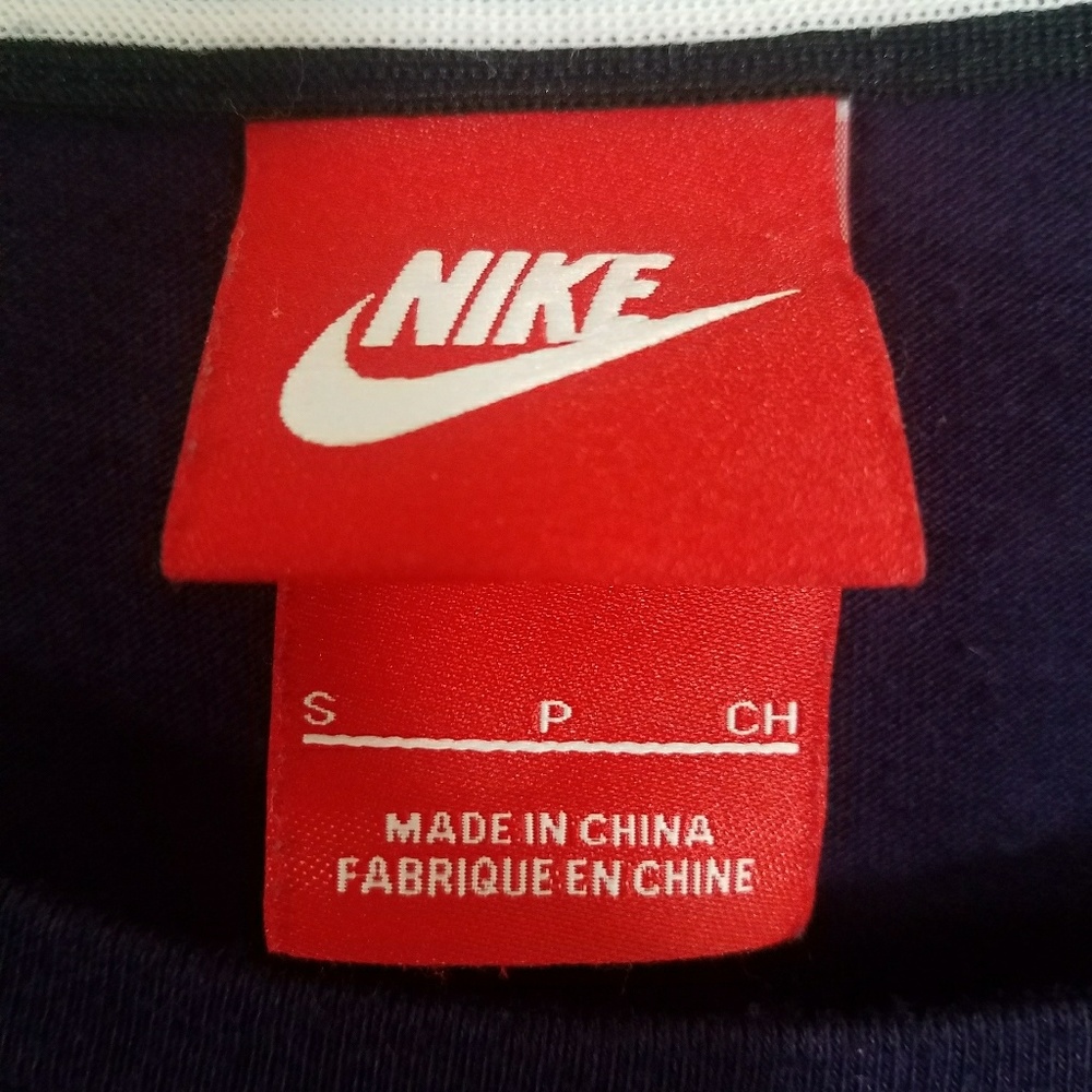 Nike top - Picture 5 of 6